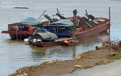 Nghệ An: Sông Lam đang bị “rút ruột” bởi cát tặc