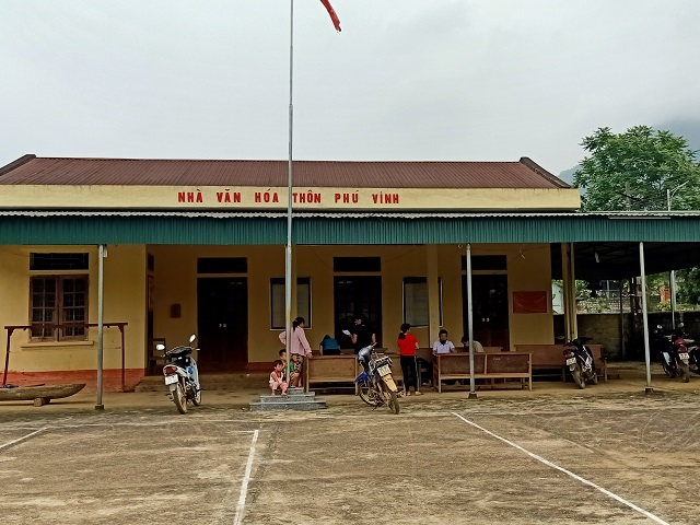 Thôn Phú Vinh, huyện