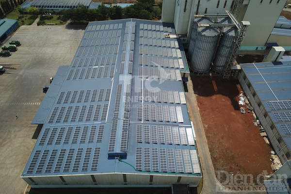 Công trình hệ thống điện mặt trời mái nhà De Heus Đồng Nai do Công ty CP Năng lượng TTC (TTC Energy) lắp đặt với công suất 962.37 kWp