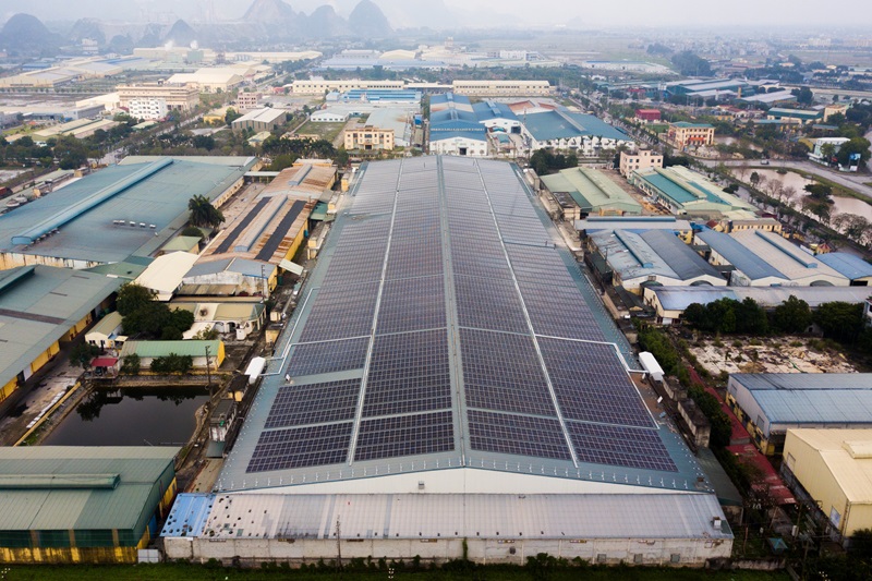 Dự án điện mặt trời mái nhà được VINCI thi công lắp đặt tại Hà Nam cócó công suất 