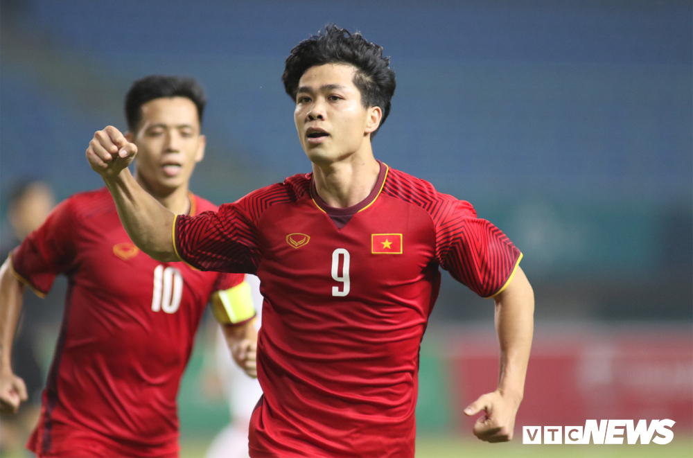 Tiền đạo Công Phượng tỏa sáng giúp U23 Việt Nam đánh bại U23 Bahrain để lần đầu tiên trong lịch sử vào tứ kết Asiad
