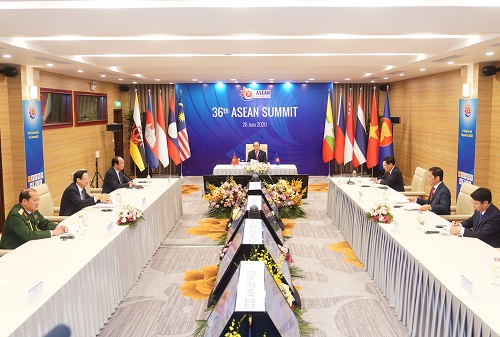 ASEAN thông qua tuyên bố về ‘vượt lên các thách thức và duy trì tăng trưởng’