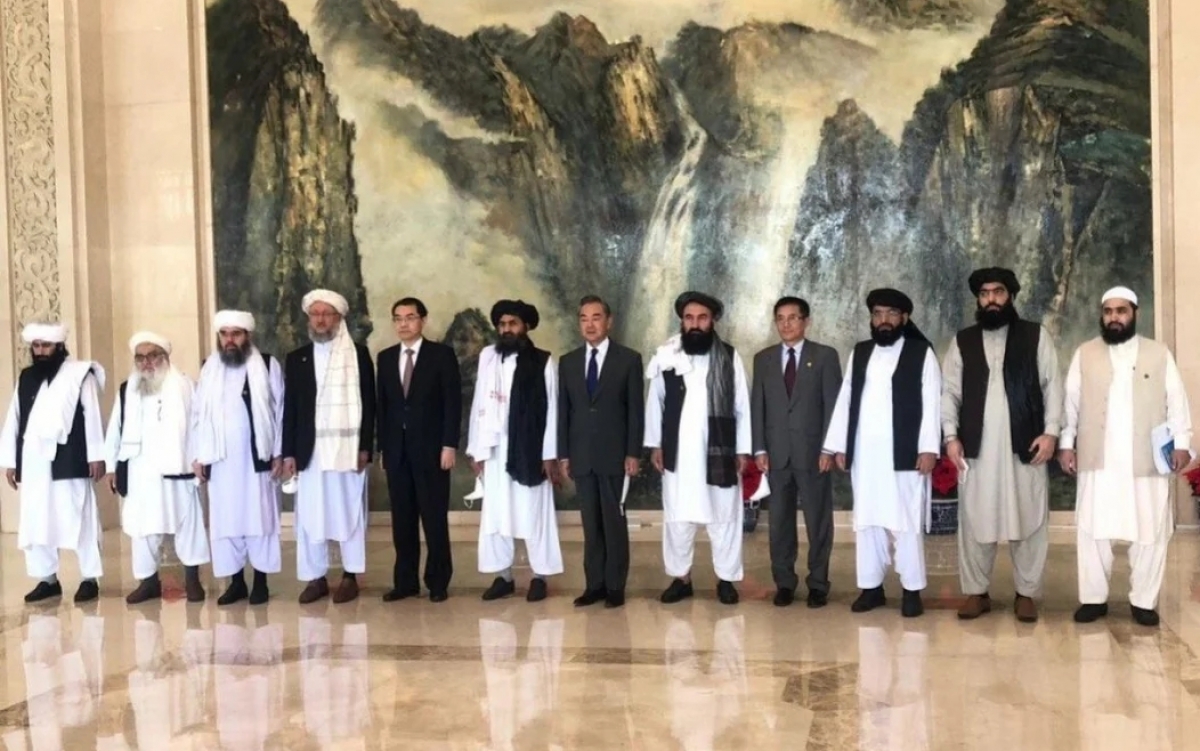 Ngoại trưởng Vương Nghị đón tiếp các đại biểu Taliban tại Bắc Kinh