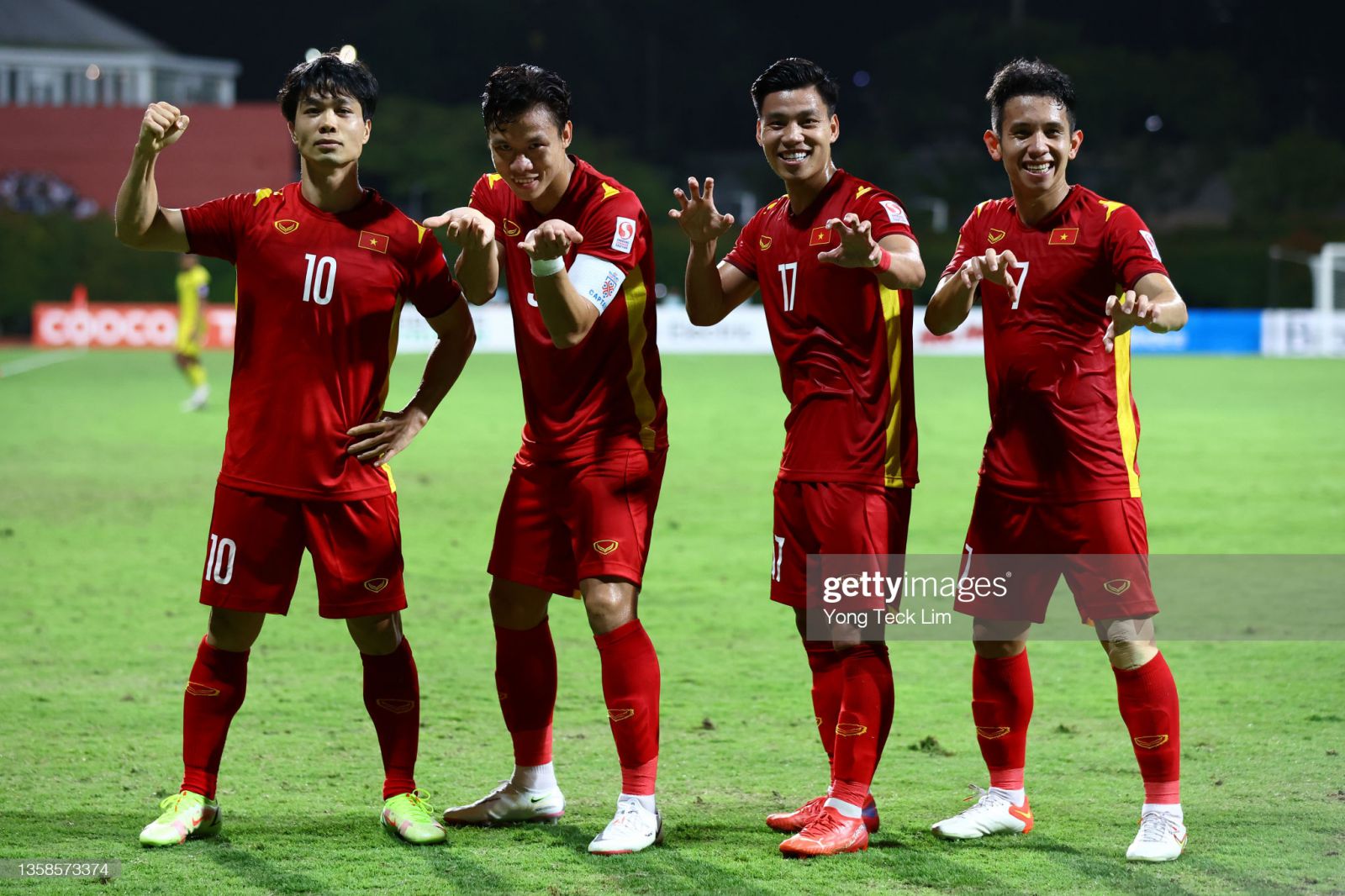 Việt Nam đang hưng phấn sau màn đả bại thuyết phục Malaysia