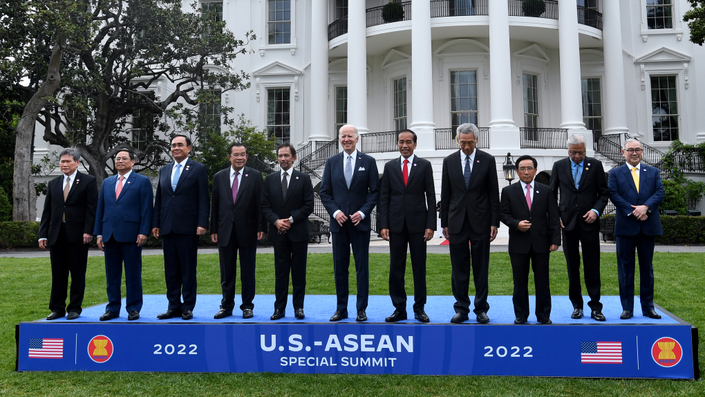 Tổng thống Joe Biden và các nhà lãnh đạo ASEAN tại Nhà trắng (Ảnh: AFP)