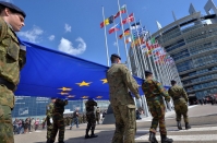 Chiến sự Nga- Ukraine: Thách thức an ninh Châu Âu