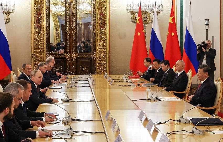 Nga - Trung Quốc thể hiện tình hữu nghị hiếm thấy trong lịch sử