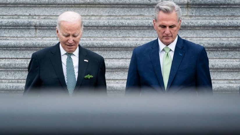 Tổng thống Joe Biden và Chủ tịch Hạ viện Mc Carthy nỗ lực đàm phán nâng trần nợ công 