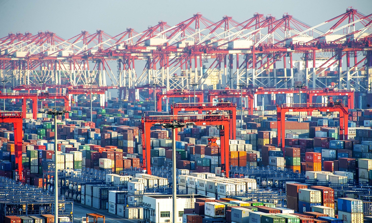 Nền kinh tế xuất khẩu của Trung Quốc bộc lộ điểm yếu