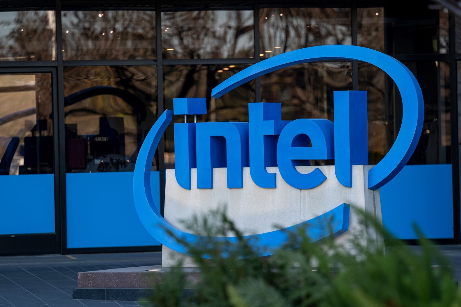 Intel đang là biểu tượng của ngành bán dẫn Việt Nam