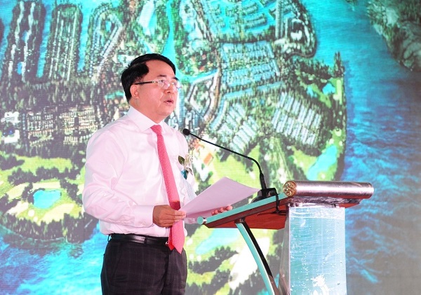 Phó chủ tịch thành phố Lê Khắc Nam phát biểu tại buổi lễ.