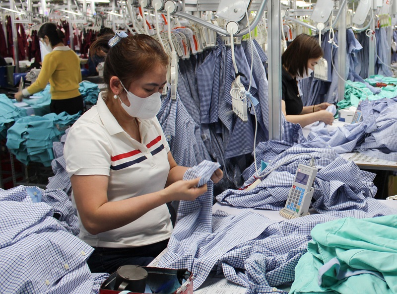 Sản xuất tại nhà máy Ohsung Vina Thái Bình - khu công nghiệp Liên Hà Thái (ảnh báo Thái Bình)