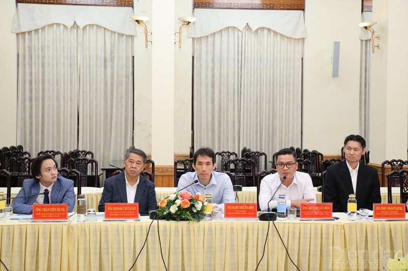 Ông Panawit Sidejchayabhon, Tổng Giám đốc Gulf Việt Nam làm việc với tỉnh Nam Định để tìm hiểu cơ hội đầu tư Trung tâm điện khí LNG và Kho cảng LNG đầu mối khu vực phía Bắc (Ảnh: Viết Dư)