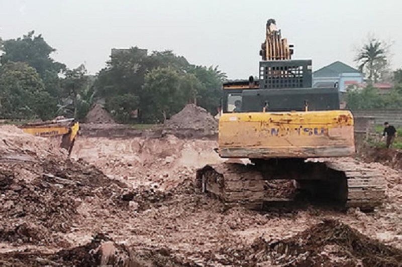 Trước đó, UBND tỉnh Quyết định đóng cửa mỏ đất sét phía tây - nam thuộc dự án xây dựng Trung tâm Văn hóa, thể thao, thương mại và đô thị Chí Linh tại phường Cộng Hòa (Chí Linh) với diện tích 21 ha