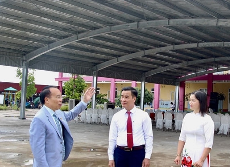 Doanh nhân Bùi Trọng Tấn giới thiệu công trình nhà vòm dành tặng Trường Mầm non xã Hồng Phong – Ninh Giang – Hải Dương