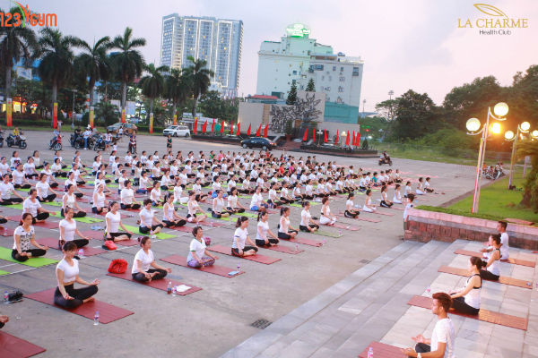 Sự kiện đã thu hút gần 400 hội viên của trung tâm và các CLB Yoga trên địa bàn thành phố