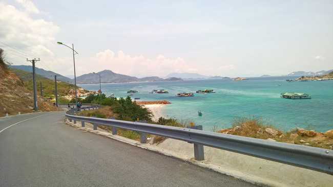 Đoạn đường bộ ven biển đi qua Hải Phòng và Thái Bình dài 29 km. Ảnh Internet