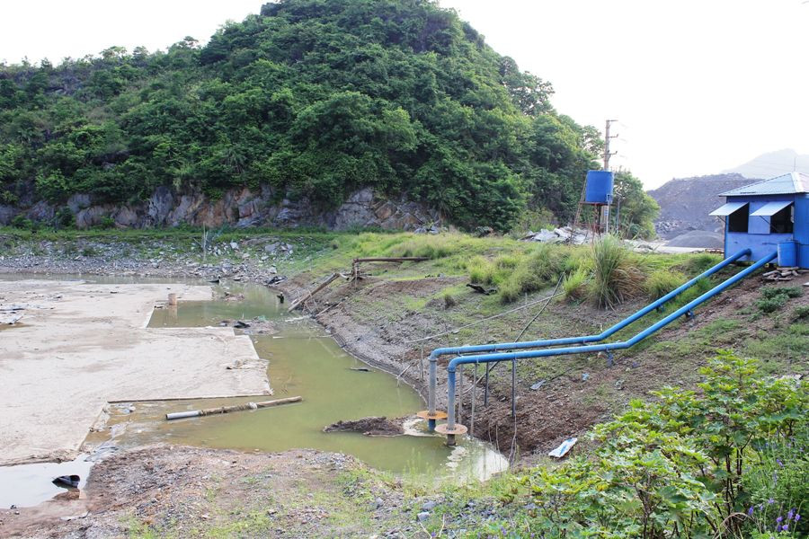 Một hồ chứa nước trên huyện Cát Hải lầm vào tình trạng cạn kiệt
