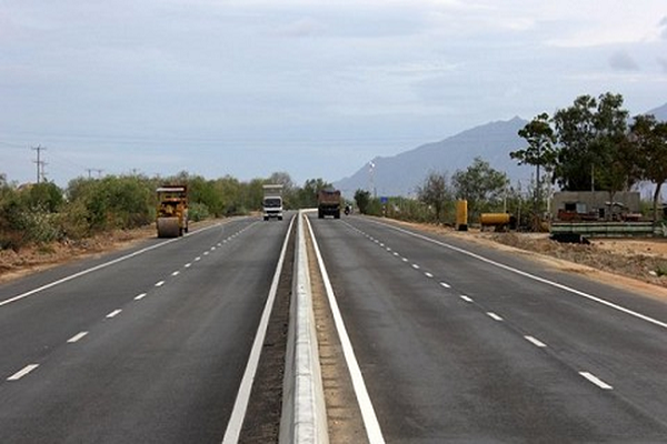Dự án Quốc lộ 55 qua thị trấn Tân Nghĩa, huyện Hàm Tân (đoạn Km94+170 đến Km98+521), được đưa vào sự dụng từ năm 2015.