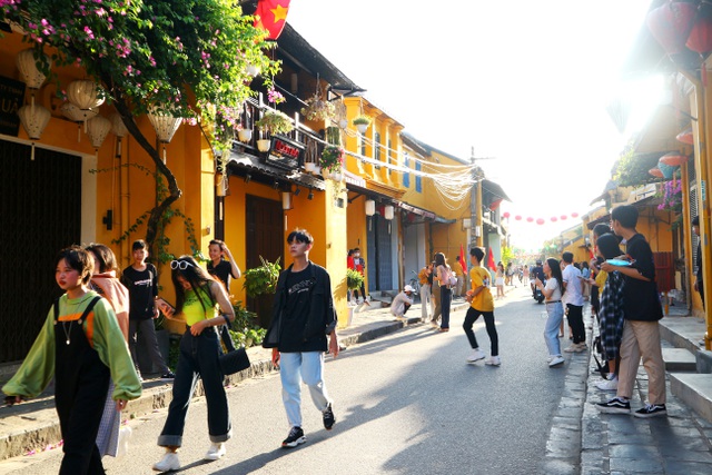 Trào lưu du lịch gần nhà đang nở rộ trên toàn thế giới và Việt Nam cũng không ngoại lệ (Ảnh: Khánh du lịch Việt Nam tại Hội An