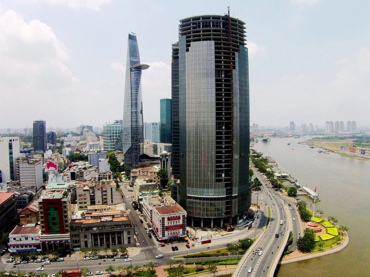 Dự án có vị trí sát ngay toàn tháp Bitexco, sát sông Sài Gòn biểu trượng của 