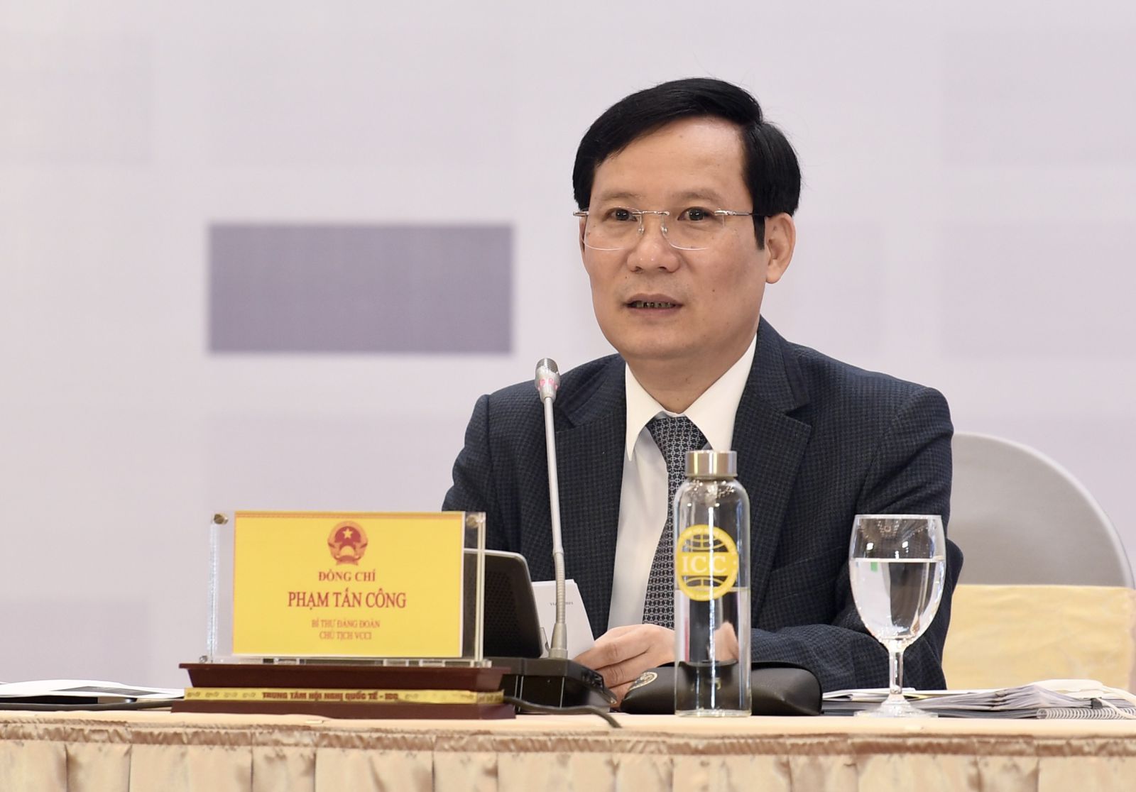 Chủ tịch VCCI Phạm Tấn Công đồng chủ trì Hội nghị đối thoại doanh nghiệp do VCCI và Bộ Xây dựng tổ chức