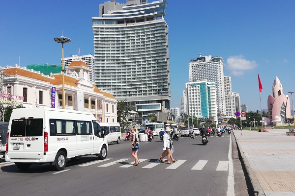 Hạ tầng giao thông, các điểm vui chơi quy mô lớn tại Nha Trang đang chưa theo kịp tốc độ phát triển