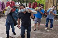 [Diễn đàn NGƯỜI VIỆT TỬ TẾ] Báo chí thường trú Khánh Hòa “tiếp sức cho ATM gạo” tại Nha Trang