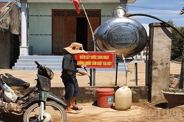Huyện Khánh Sơn xây dựng nhiều điểm cung cấp nước sinh hoạt cho người dân