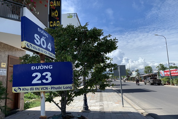 Đoạn BT đường số 4 đi qua khu đô thị của VCN. (Ảnh: Khải An)