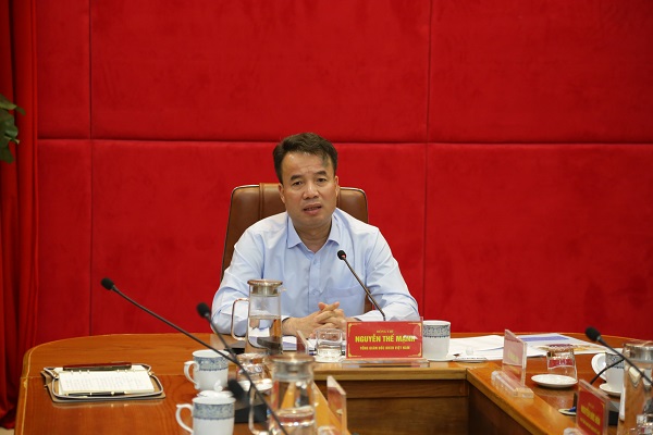 Nguyễn Thế Mạnh - Tổng Giám đốc BHXH Việt Nam chủ trì cuộc họp lãnh đạo Ngành mở rộng.