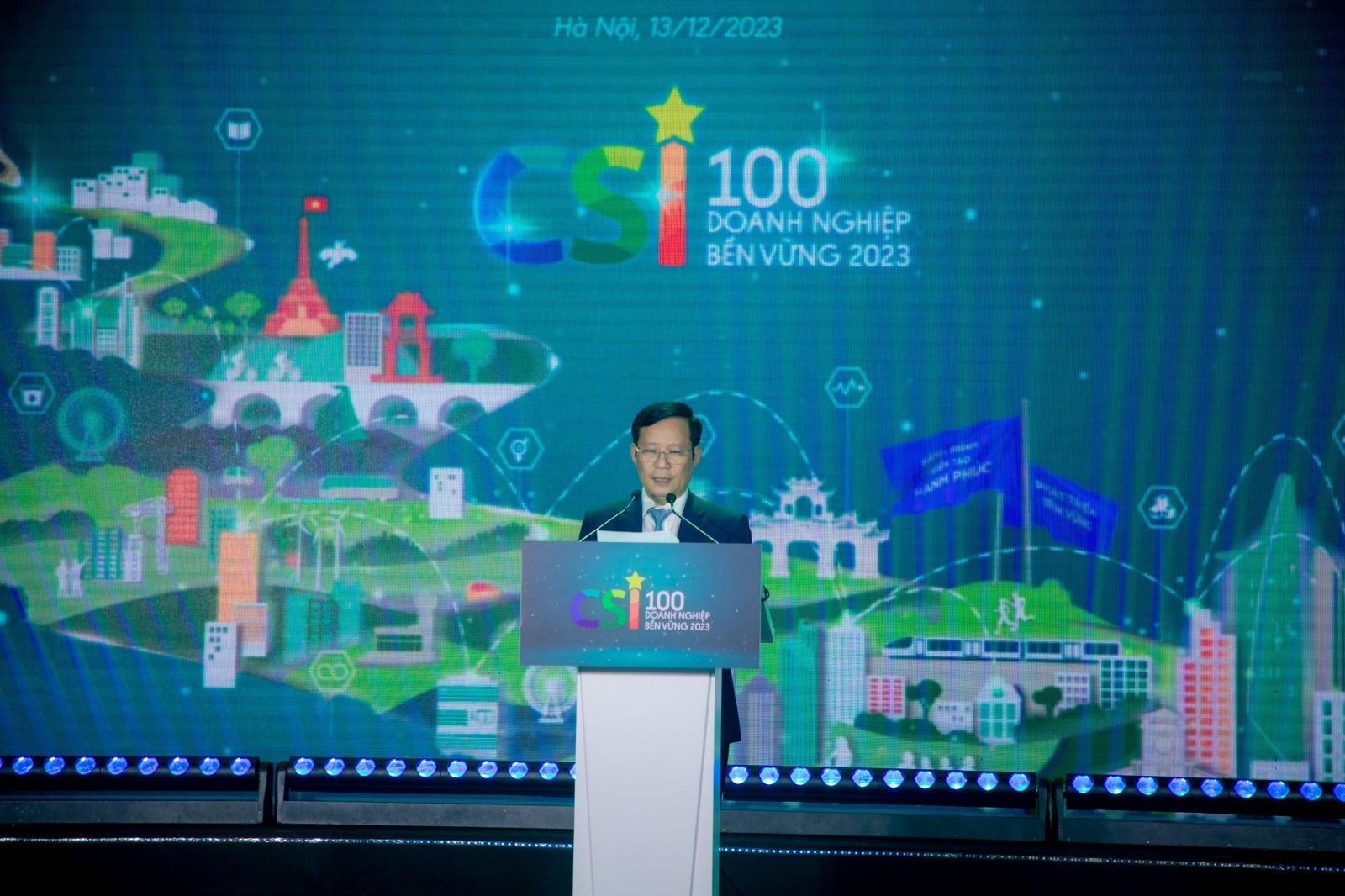 Ông Phạm Tấn Công – Chủ tịch Liên đoàn Thương mại và Công nghiệp Việt Nam, Trưởng ban chỉ đạo Chương trình CSI 2023 phát biểu tại buổi lễ