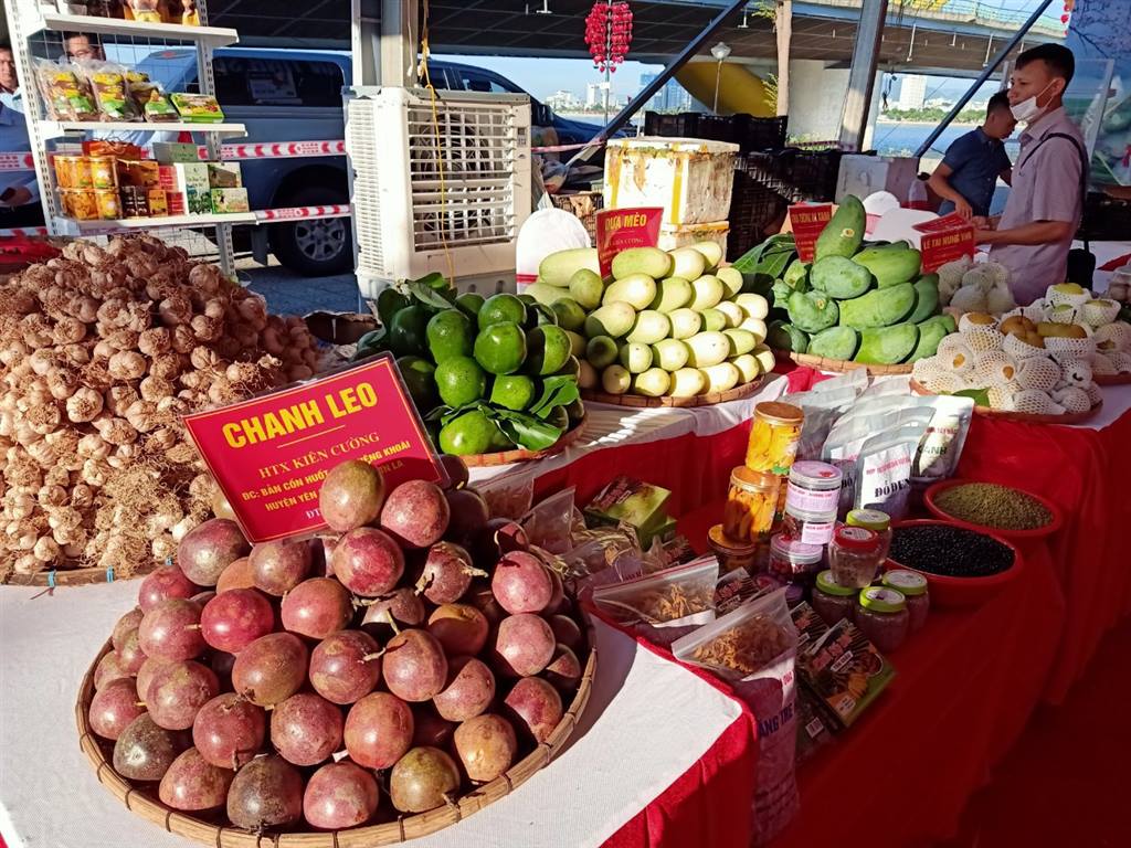 Nhiều mặt hàng nông sản của Sơn La được đưa vào thị trương quốc tế