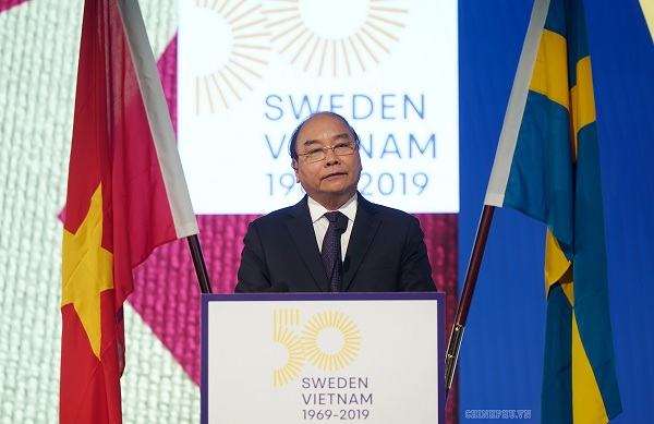 Thủ tướng Nguyễn Xuân Phúc phát biểu tại Diễn đàn - Ảnh: VGP
