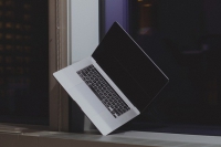 Apple trình làng MacBook Pro 16 inch: Bàn phím mới, mạnh nhất từ trước đến nay, giá từ 2.399 USD