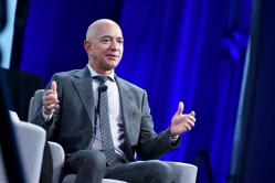 Rời ghế CEO Amazon, Bezos sẽ làm gì?