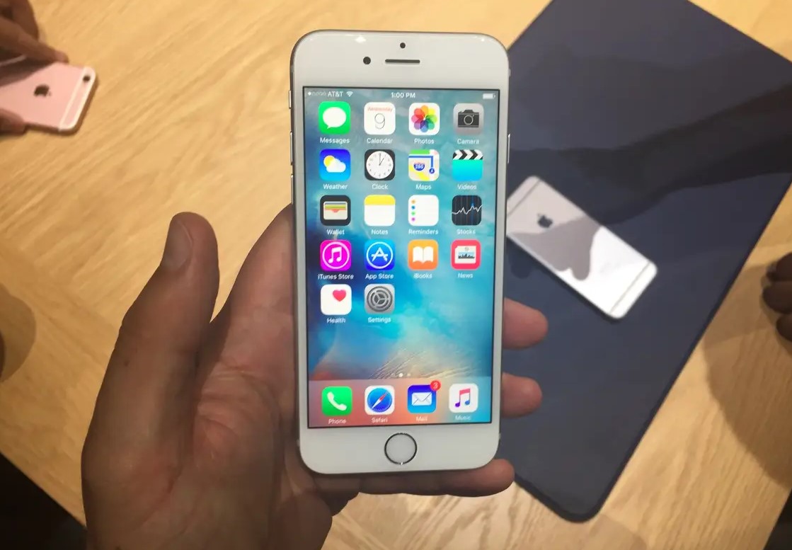 Apple nhận ra rằng màn hình iPhone cần phải lớn hơn nữa