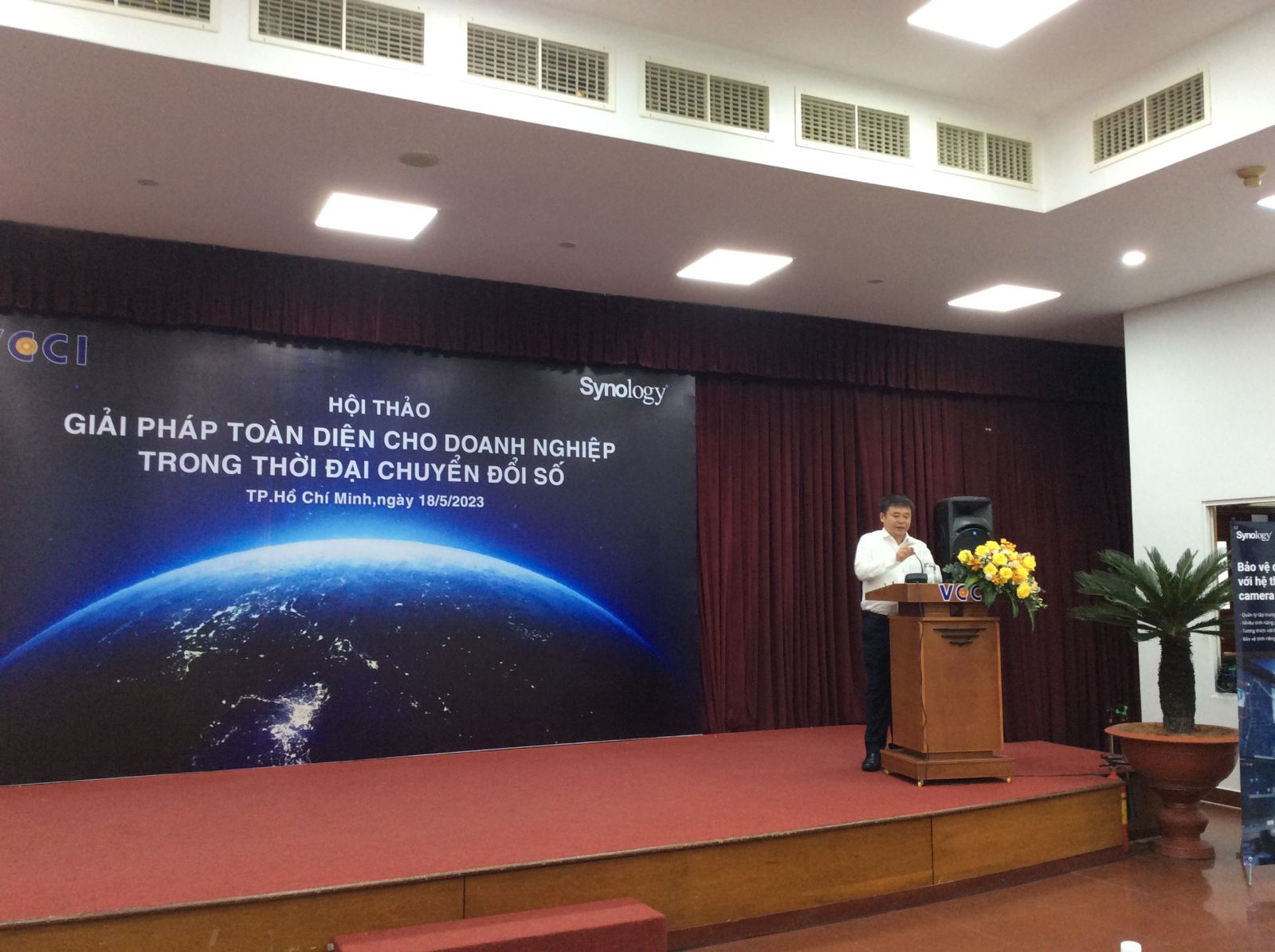 Ông Trần Ngọc Liêm, giám đốc VCCI-HCM phát biểu khai mạc