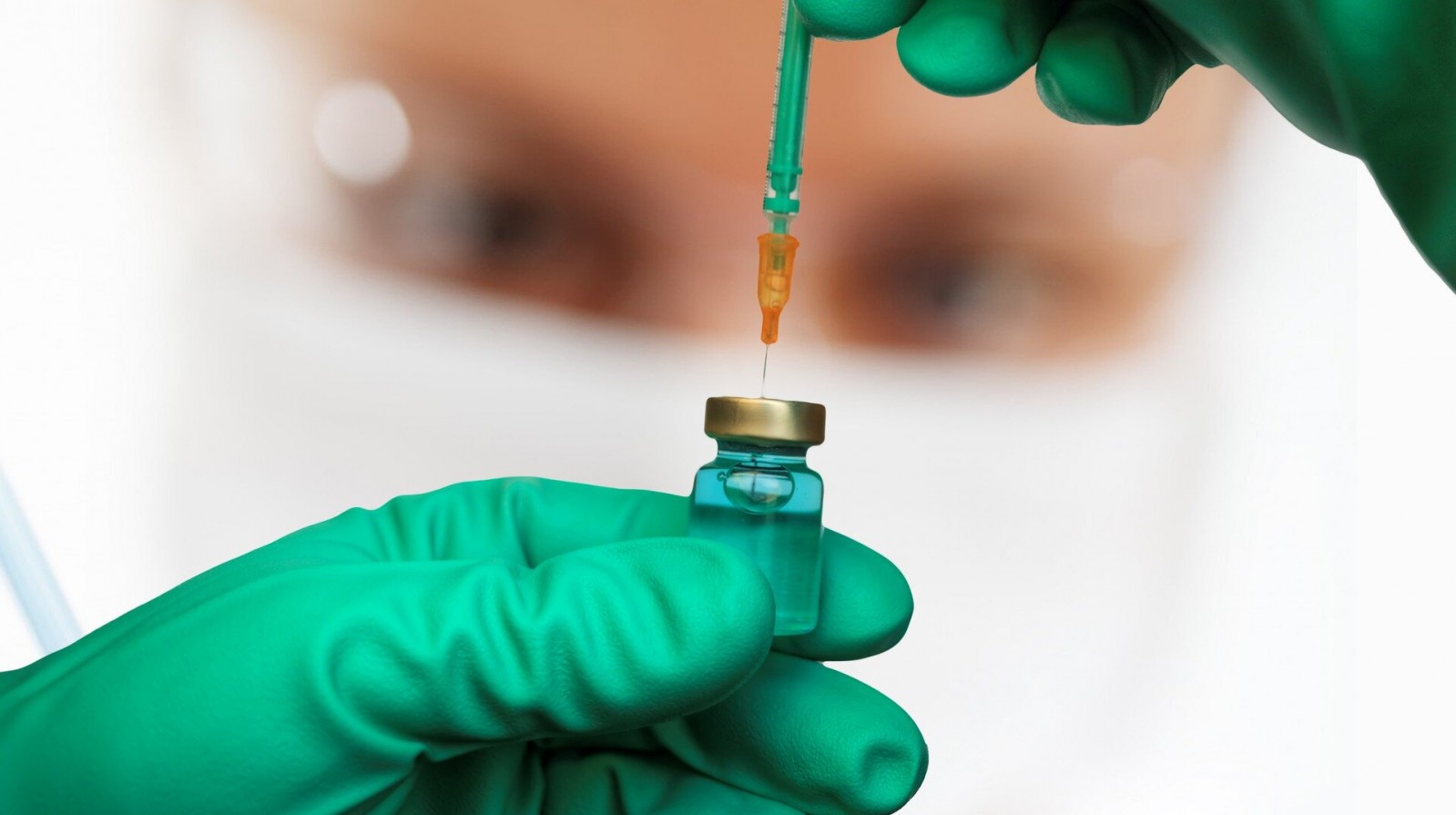 FDA) vừa phê duyệt bản vắc xin Covid-19 mới được cập nhật từ Pfizer và Moderna