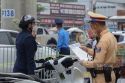 Bất cập giấy đi đường tại Hà Nội: Thủ tướng yêu cầu điều chỉnh