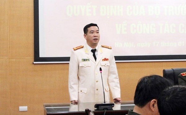 Ông Phùng Anh Lê thời còn làm Trưởng phòng cảnh sát kinh tế, Công an TP Hà Nội
