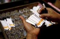 Tăng thuế tiêu thụ đặc biệt đối với thuốc lá: Tránh gây sốc cho thị trường