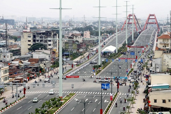 Đại lộ Phạm Văn Đồng, một trong những công trình hạ tầng cơ bản quan trọng của TP HCM