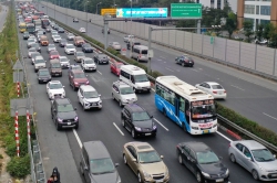 Đề xuất thu phí phương tiện vào nội đô Hà Nội thiếu tính khả thi