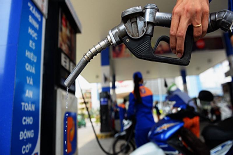 Giá xăng dầu liên tục 