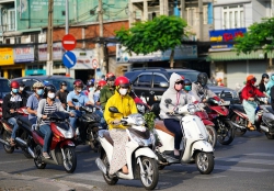 Cấm xe máy vào nội đô từ năm 2025 – Hà Nội đang nóng vội?