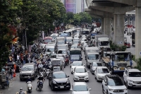 Thu phí phương tiện vào nội đô Hà Nội: Không phải “thuốc tiên” trị… tắc đường