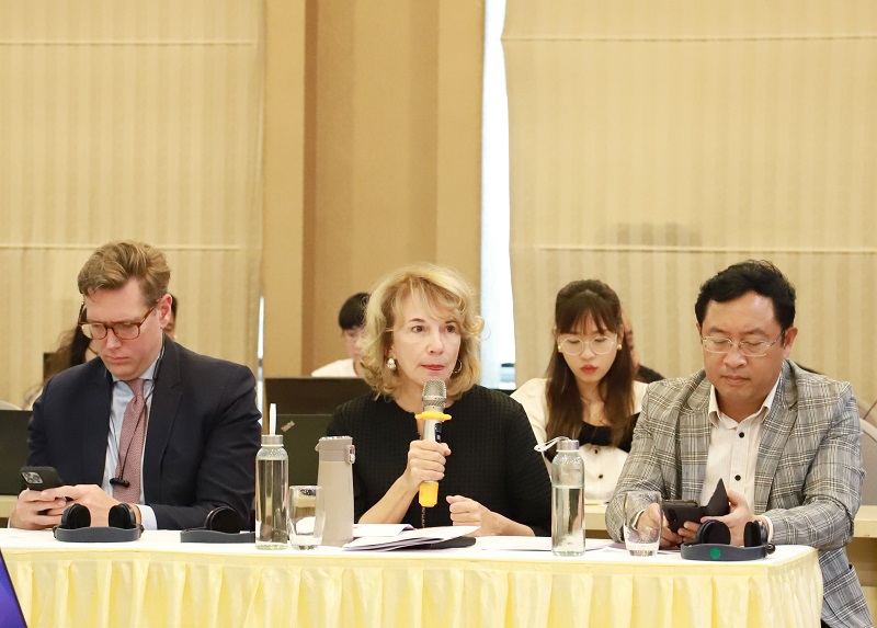 Hội thảo cũng lắng nghe các ý kiến đóng góp của các chuyên gia trong và ngoài nước về chuyển giao công nghệ sản xuất thuốc tại Việt Nam