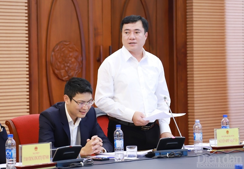 Thứ trưởng Bộ Công Thương - Nguyễn Sinh Nhật Tân cảm ơn những ý kiến đóng góp của các đại biểu, chuyên gia, doanh nghiệp đối với dự án Luật