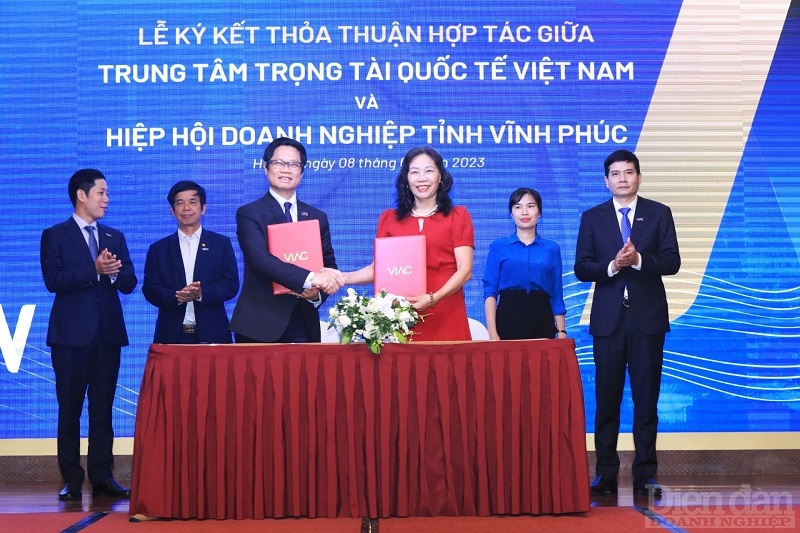 VIAC ký kết hợp đồng hợp tác với Hiệp hội Doanh nghiệp tỉnh Vĩnh Phúc